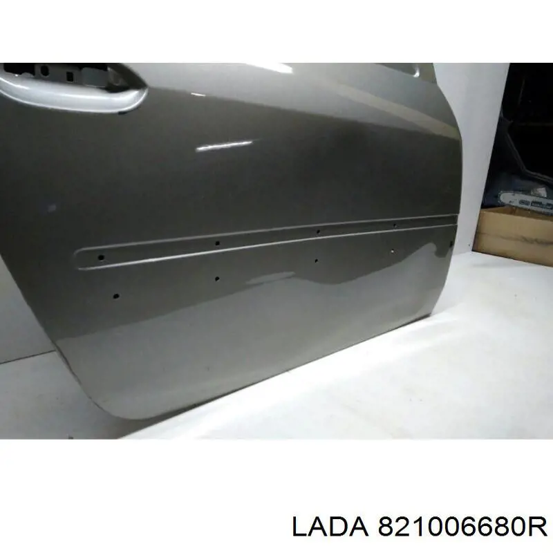 Купити 821006680R Renault (RVI) Двері фургона задні, розпашні, праві