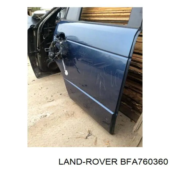 Двері задні в зборі Land Rover LR034202