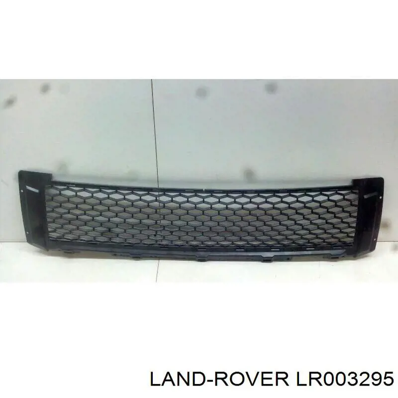 Решітка переднього бампера Land Rover LR003295 ціна, від 81.67 USD