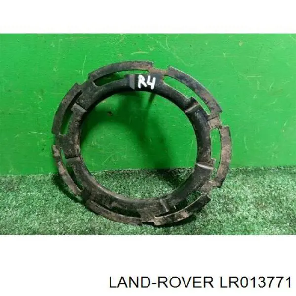 LR013771 Land Rover Фланець кріплення паливного насоса в баку