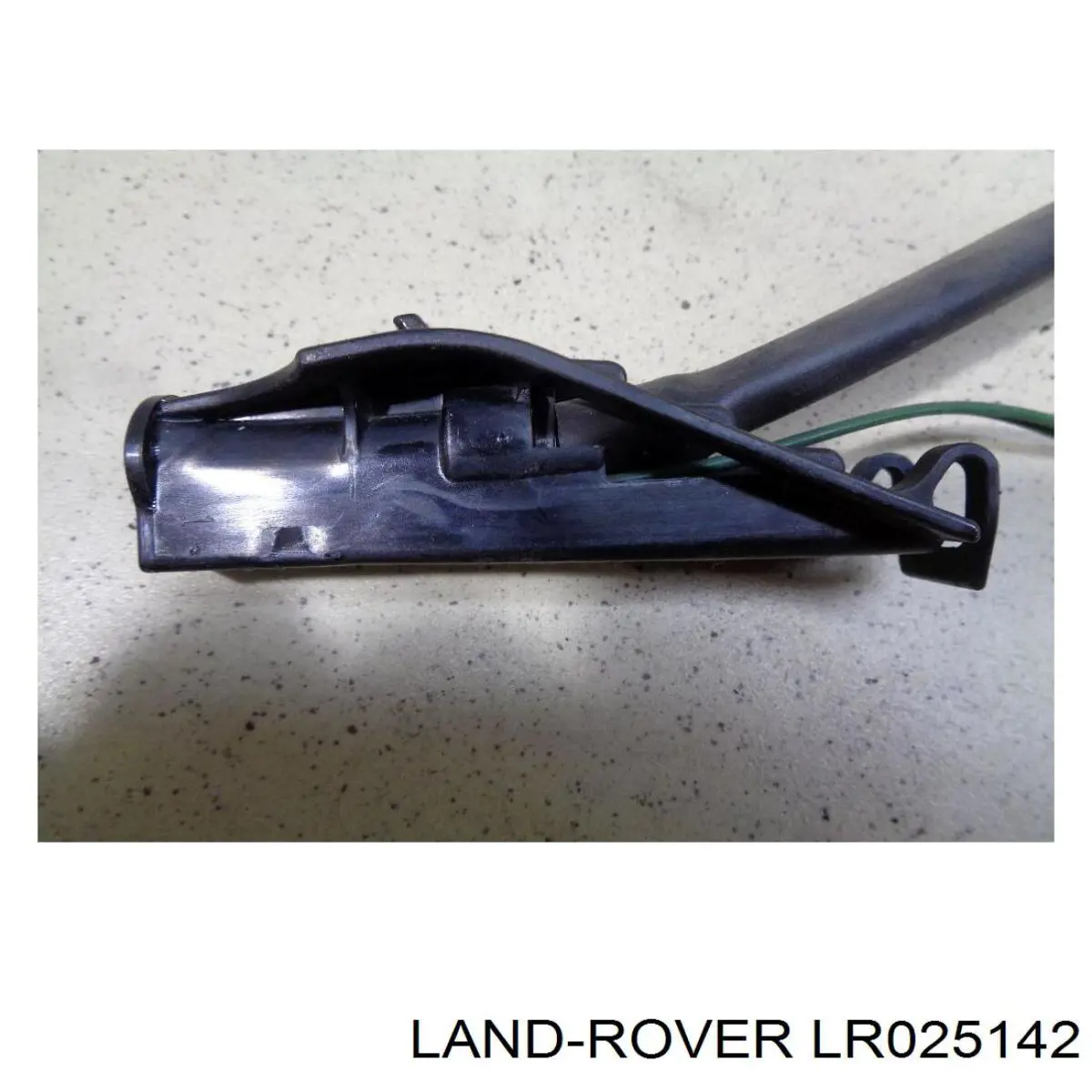 Форсунка омивача LR025142 Land Rover