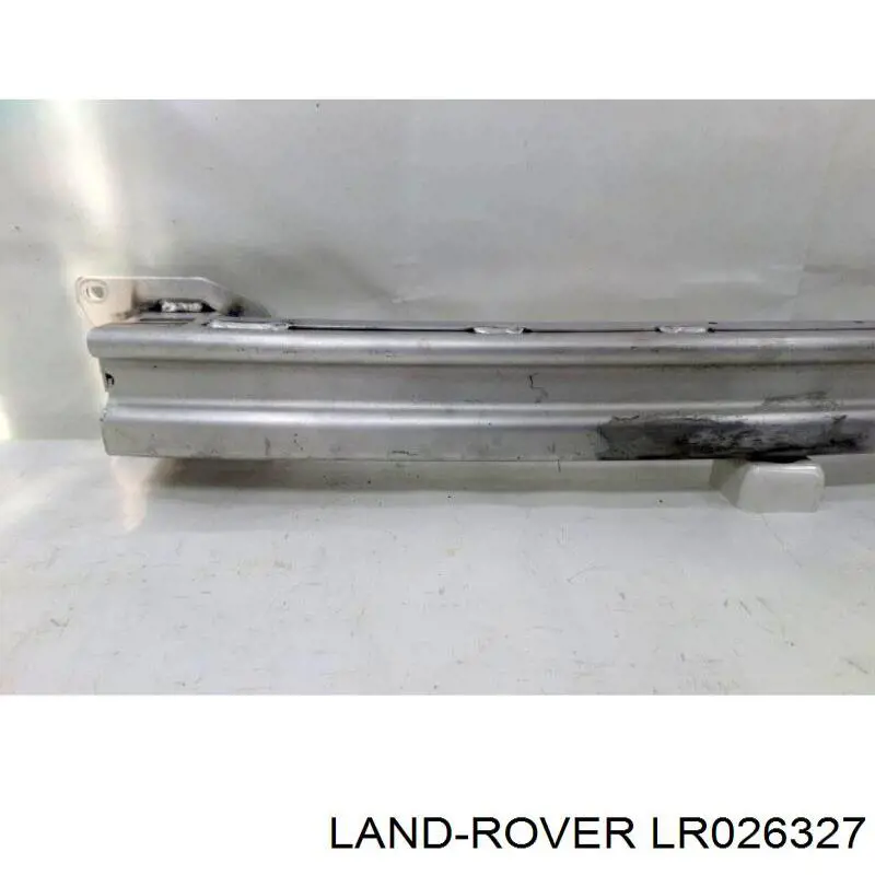 Підсилювач заднього бампера LR026327 Land Rover