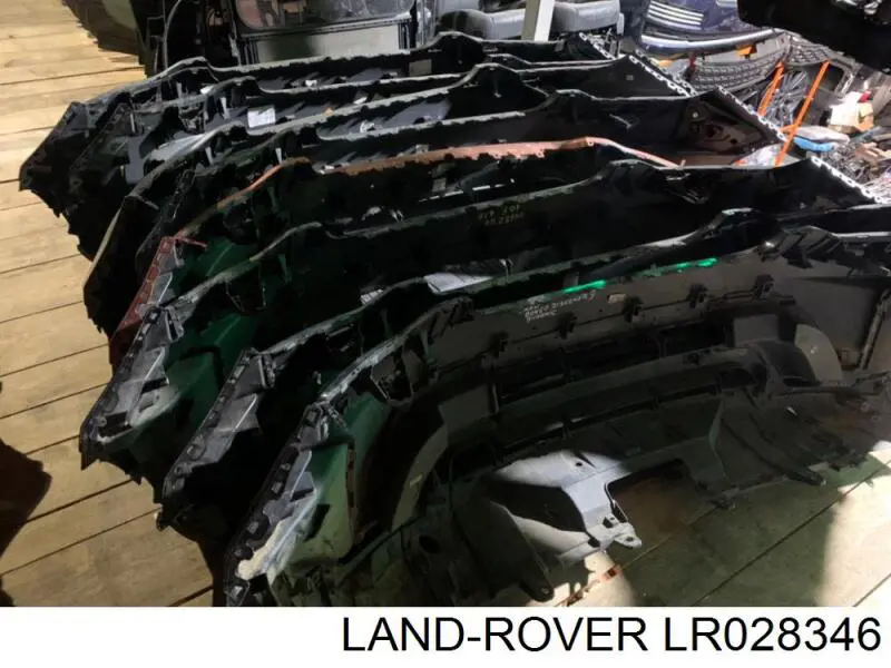 Передній бампер LR038565 Land Rover