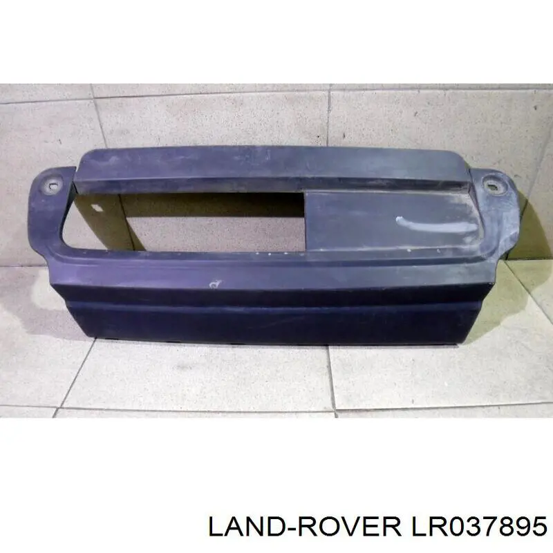 Заглушка бампера буксирувального гака, задня Land Rover LR037895 ціна, від 41.44 USD