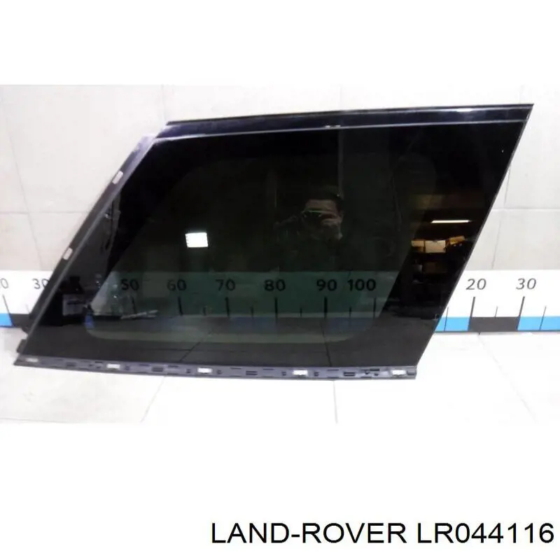 Стукло багажника, праве Land Rover LR044116 ціна, від 132.77 USD