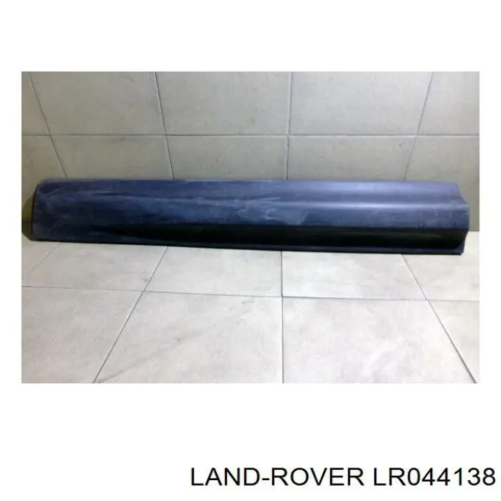 LR044138 Land Rover Молдинг передніх правих дверей, нижній