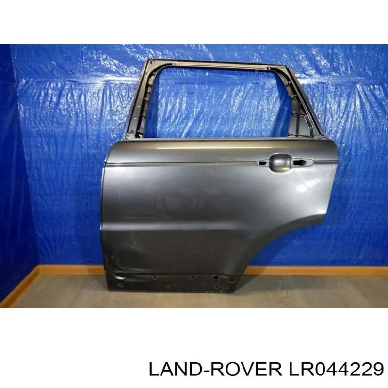 Двері пасажирськи задні ліві на Land Rover Range Rover SPORT II L494