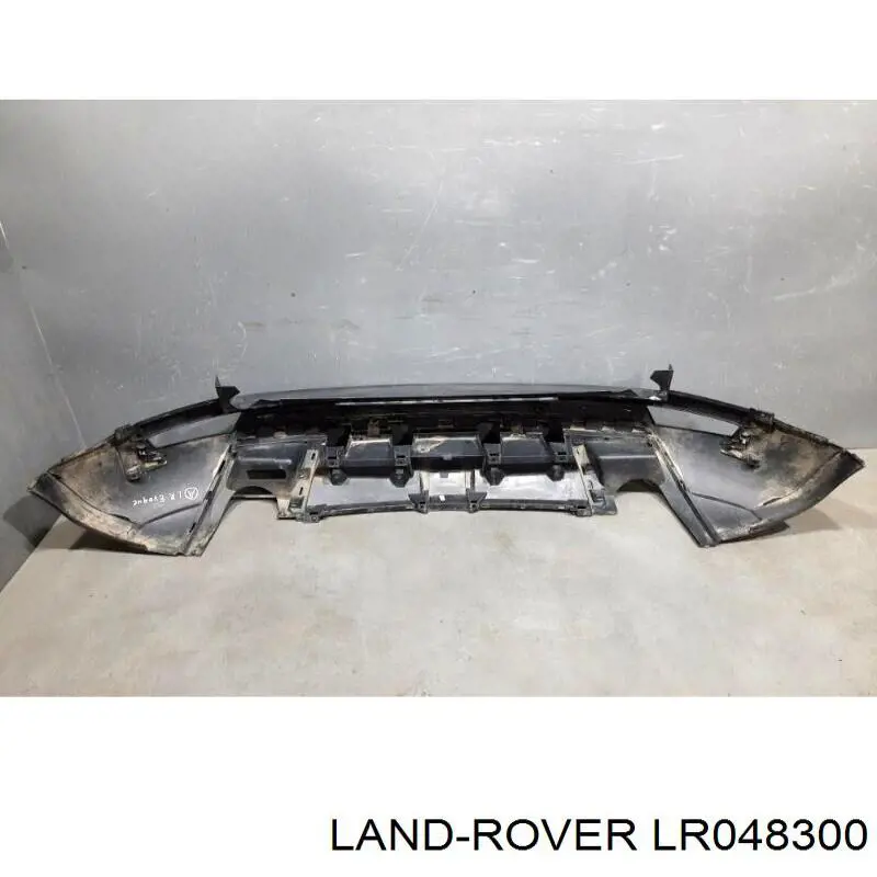 Бампер задній LR048300 Land Rover