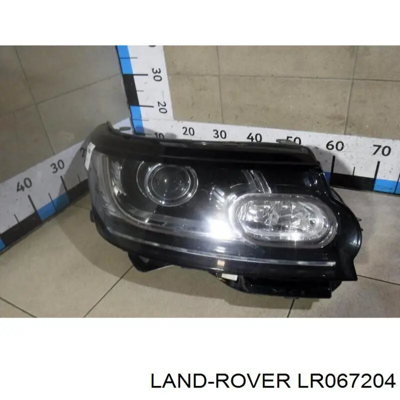 Купити LR067204 Land Rover Фара передня права