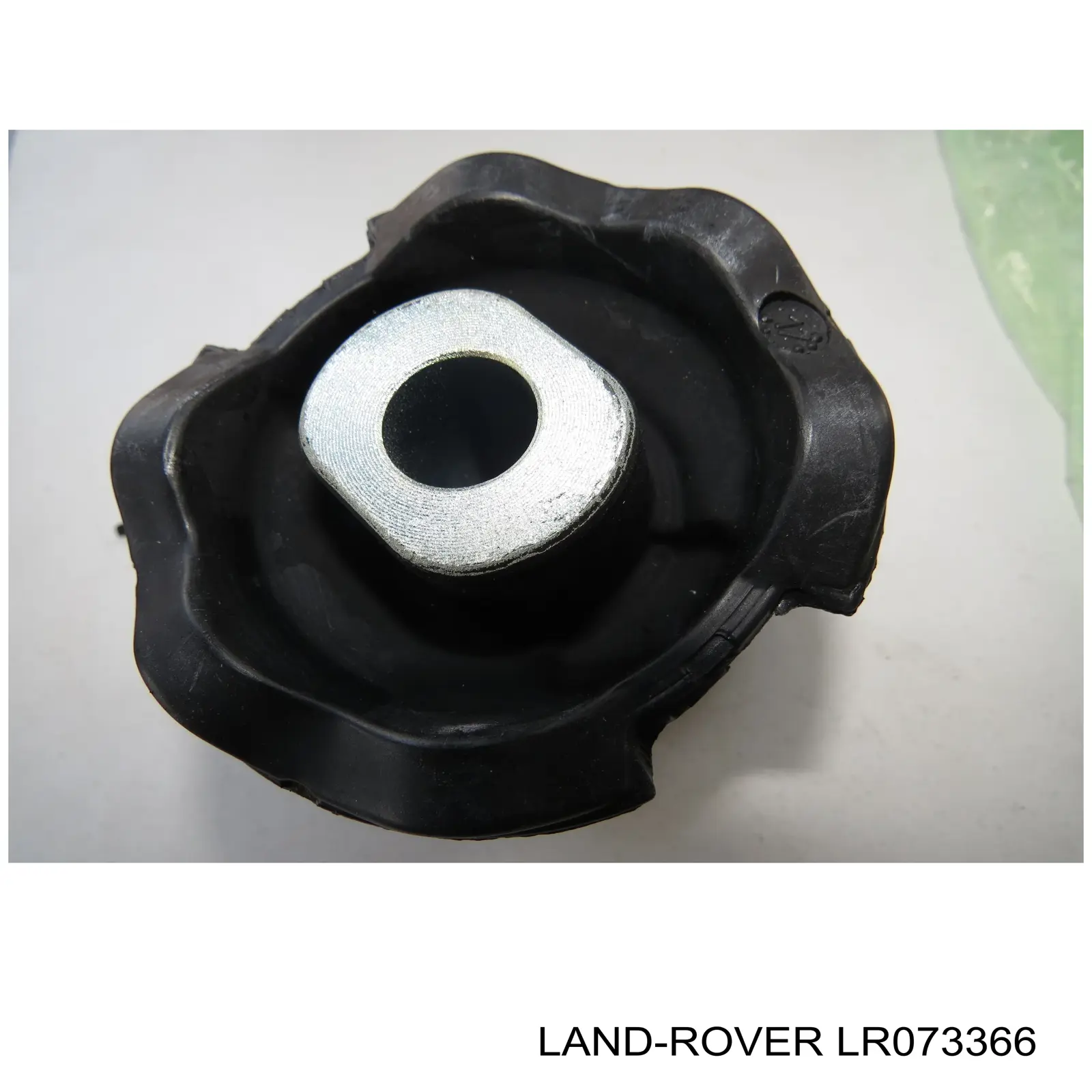 Купити LR073366 Land Rover Сайлентблок передньої підвіски