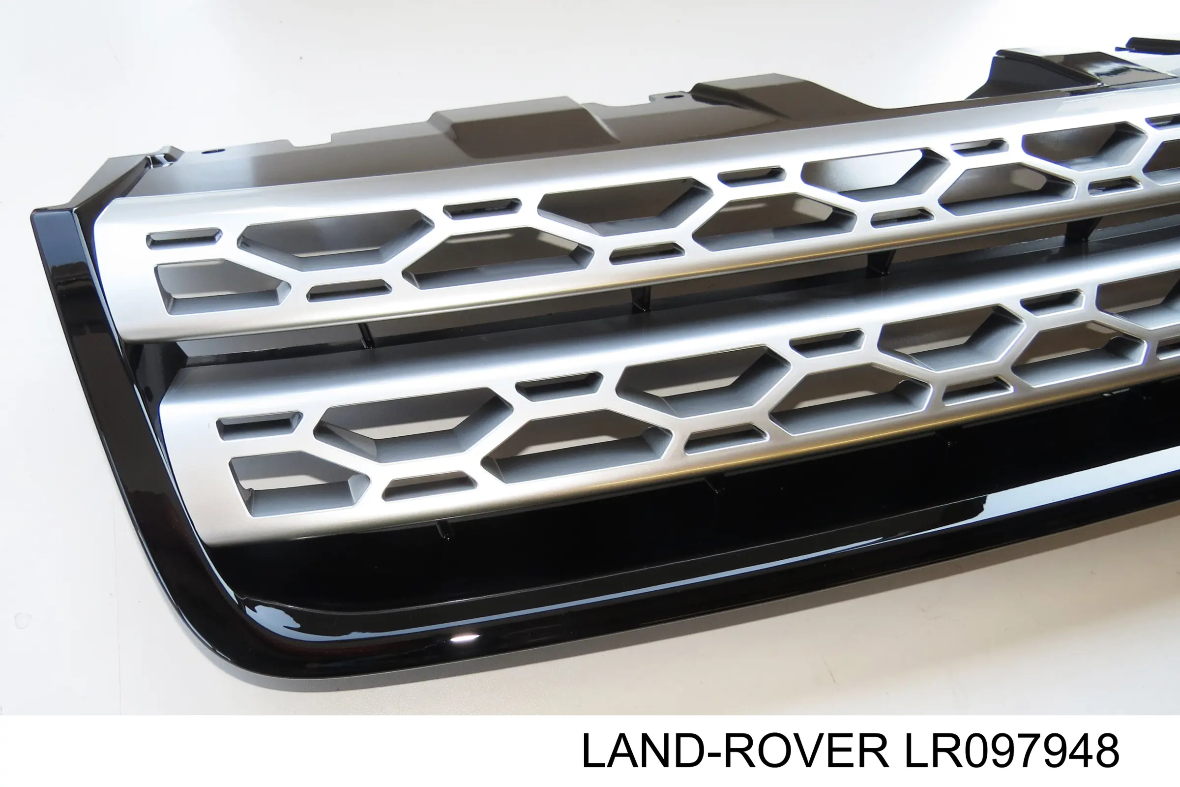 LR097948 Land Rover 
