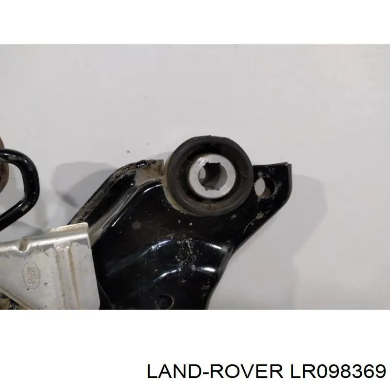 Підрамник передньої підвіски Land Rover LR047361 ціна, від 290.06 USD