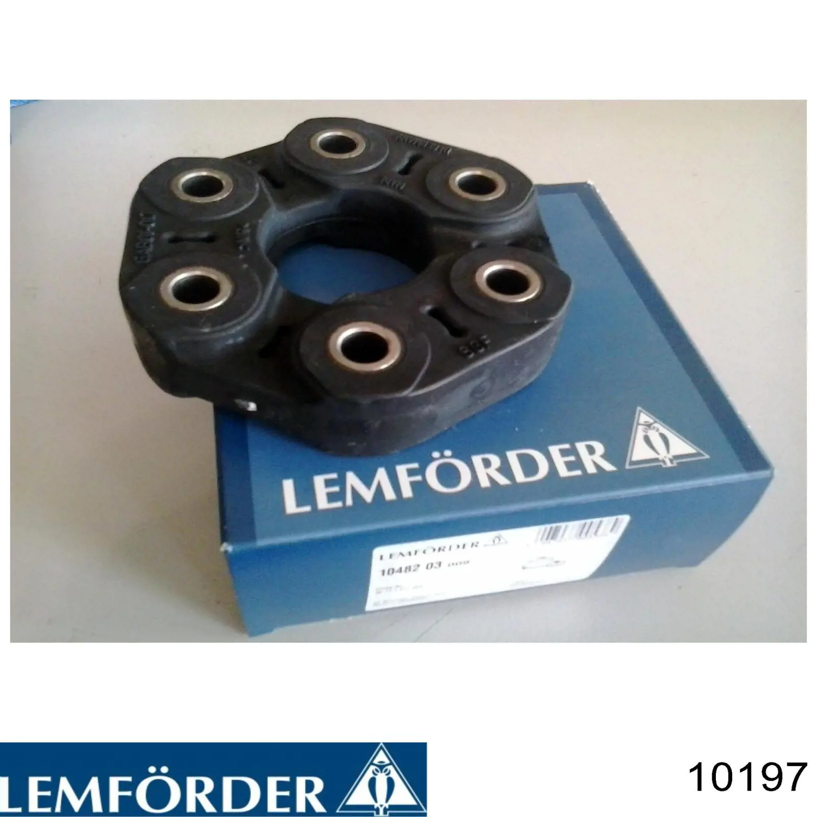 Сайлентблок заднього нижнього важеля 10197 Lemforder