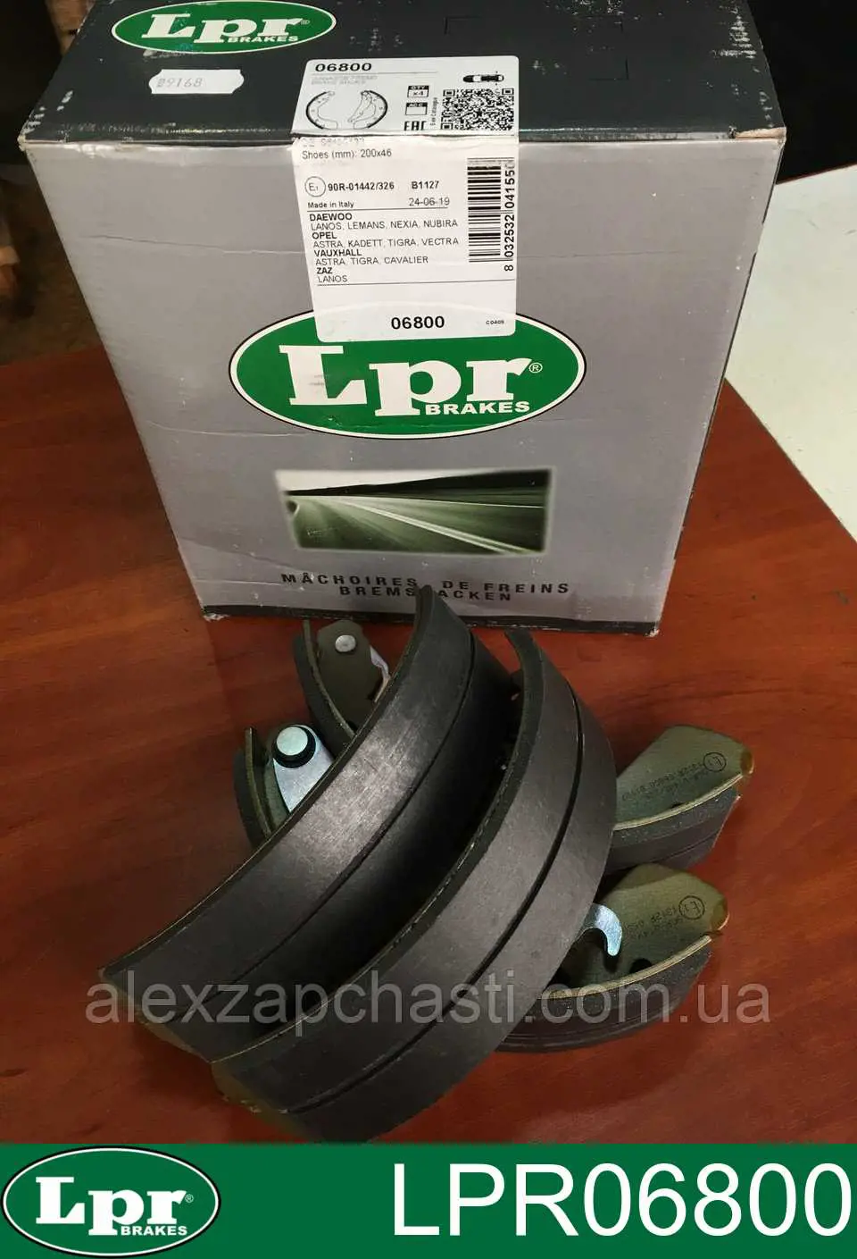 Колодки гальмові задні, барабанні LPR LPR06800 ціна, від 12.14 USD