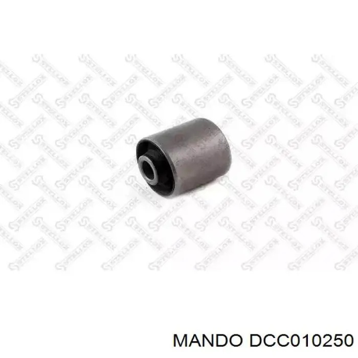 Сайлентблок заднього поздовжнього важеля, задній DCC010250 Mando