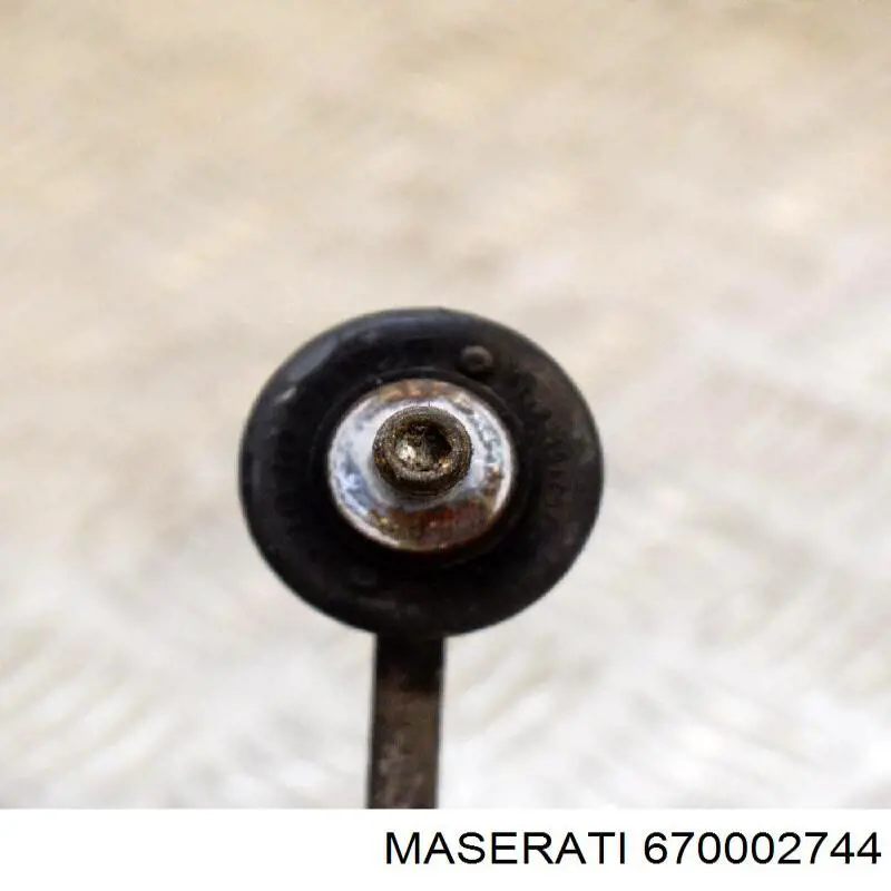 Купити 670002744 Maserati Солдатик стабілізатора, заднього