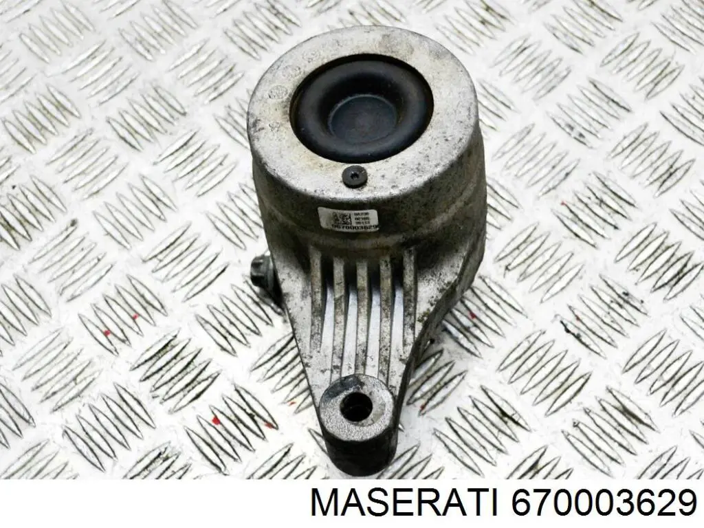 670003629 Maserati Ліва опора двигуна
