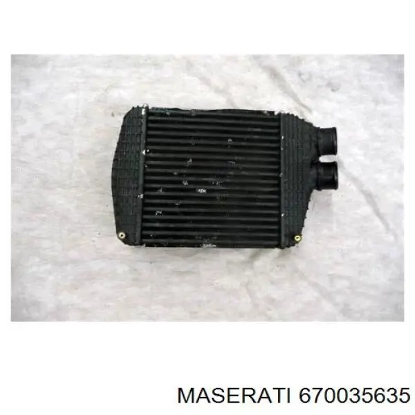 Радіатор інтеркулера Maserati 670035635