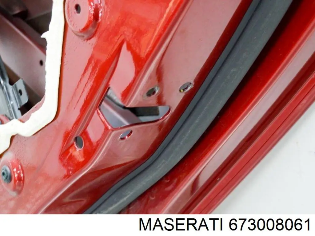 673008061 Maserati Двері пасажирські задні праві