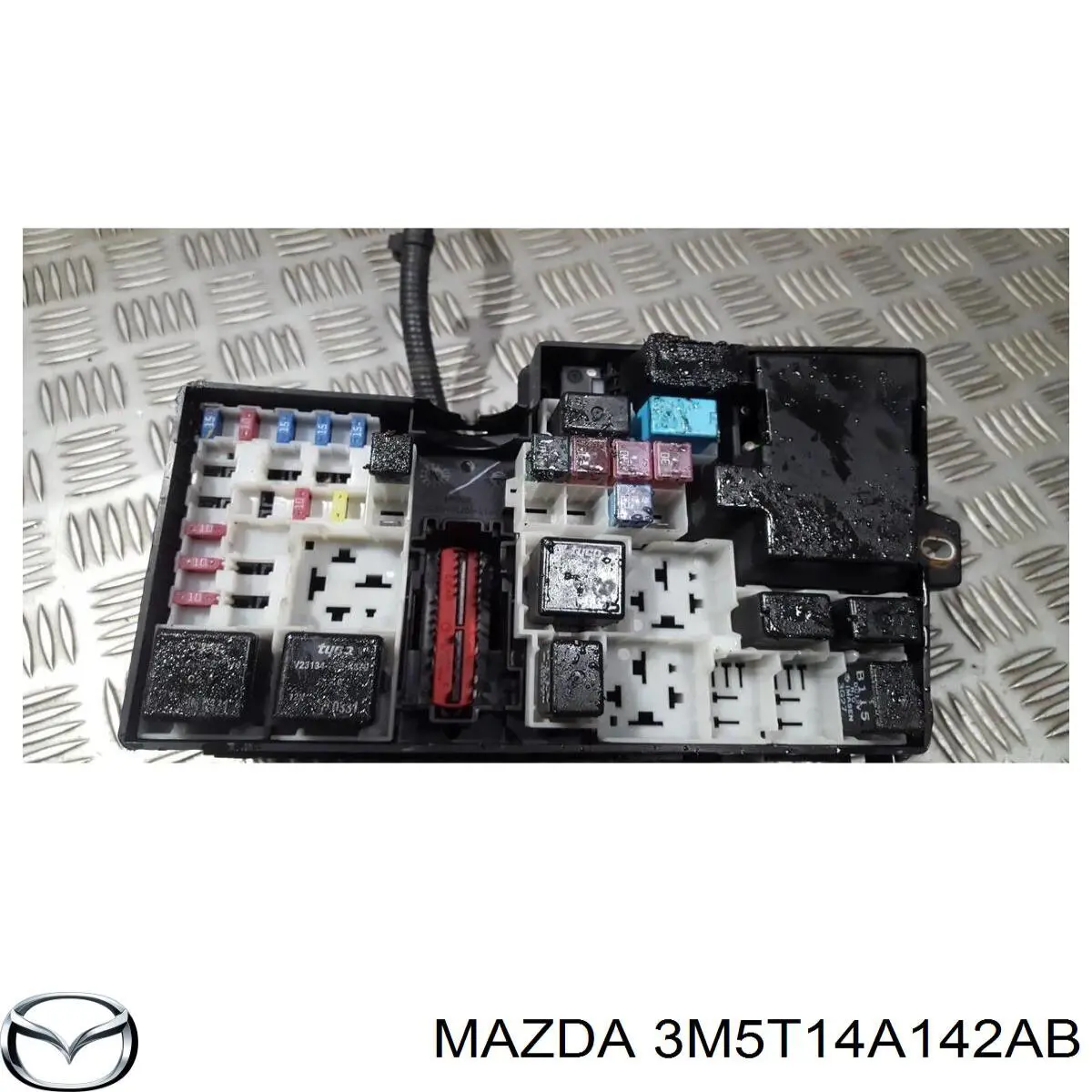 Купити 1223183 Ford Корпус блока запобіжників