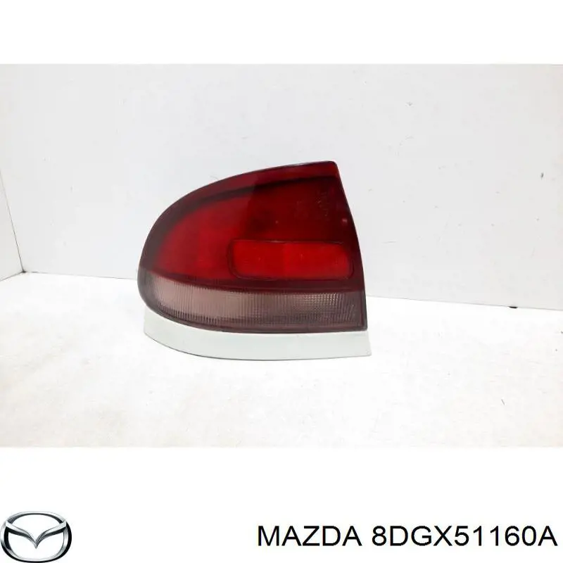 8DGX51160A Mazda Задній лівий зовнішній ліхтар