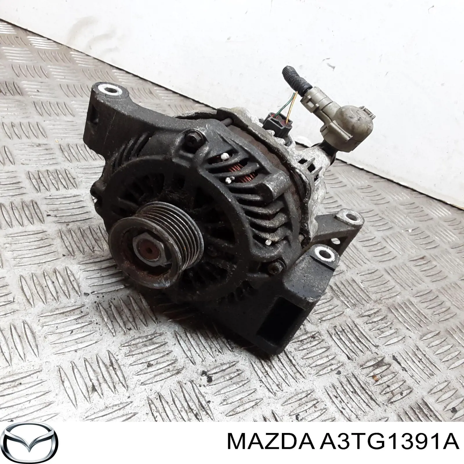 LF5018300 Mazda генератор