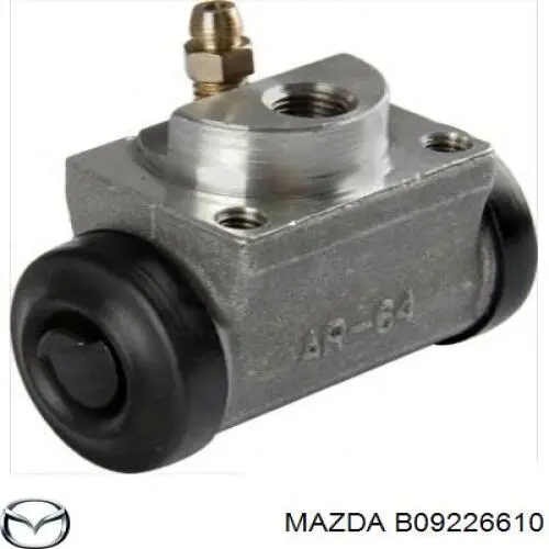 Циліндр гальмівний колісний/робітник, задній B09226610 Mazda