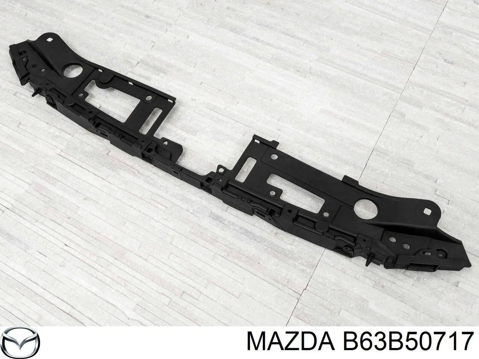 Кронштейн решітки радіатора Mazda B63B50717 ціна, від 22.76 USD