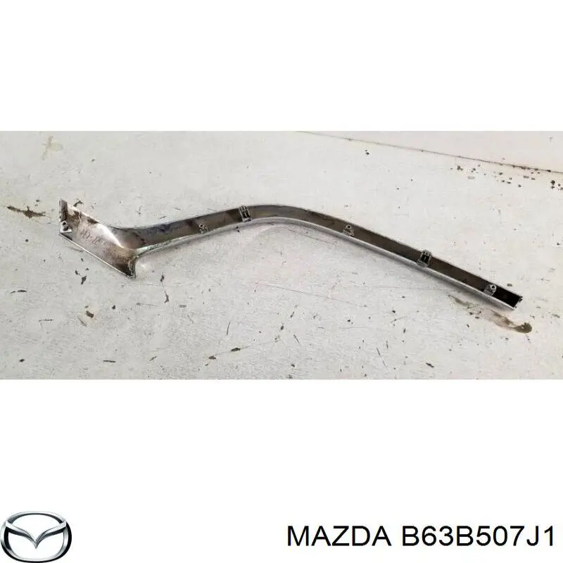 Купити B63B507J1 Mazda Молдинг решітки радіатора, правий