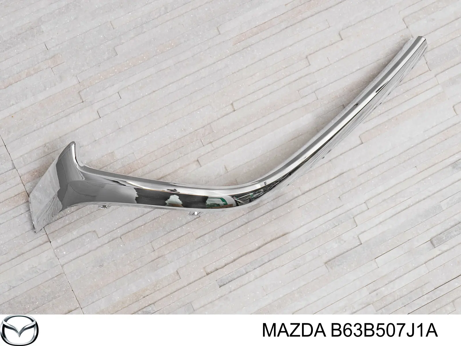 Молдинг решітки радіатора, правий Mazda B63B507J1A ціна, від 38.52 USD