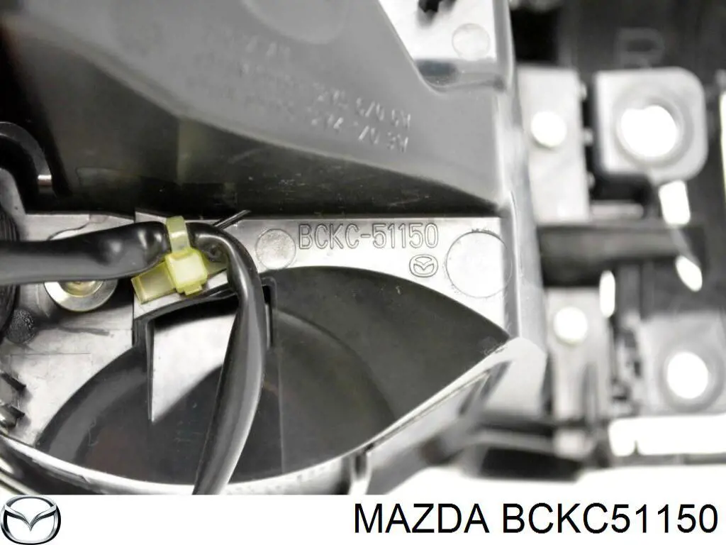 BCKC51150 Mazda Задній правий зовнішній ліхтар