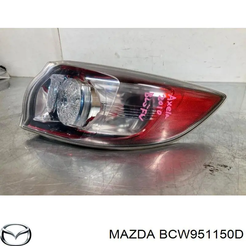 BCW951150D Mazda Задній правий зовнішній ліхтар
