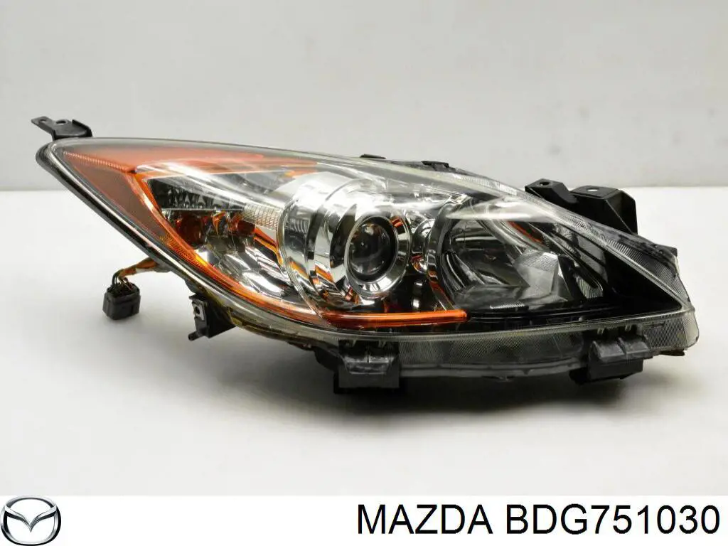 BDG751030 Mazda Фара правая