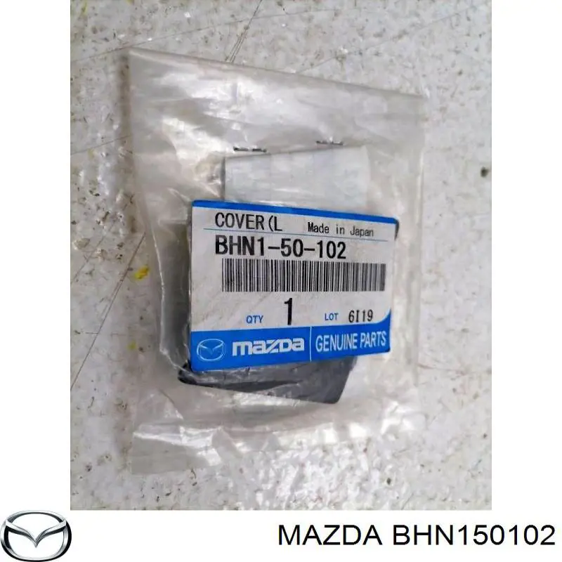 BHN150102 Mazda заглушка бампера буксирувального гака, передня ліва