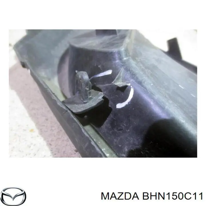 Купити BJS750C11 Mazda Заглушка/ решітка протитуманних фар бампера переднього, права