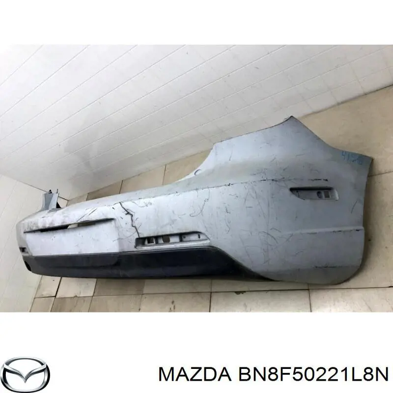 BN8F50221L8N Mazda бампер задній