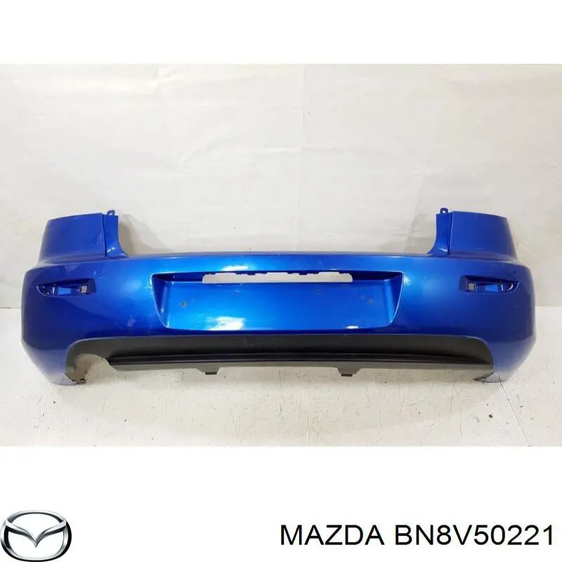 BN8V50221 Mazda Буфер (бампер) задній