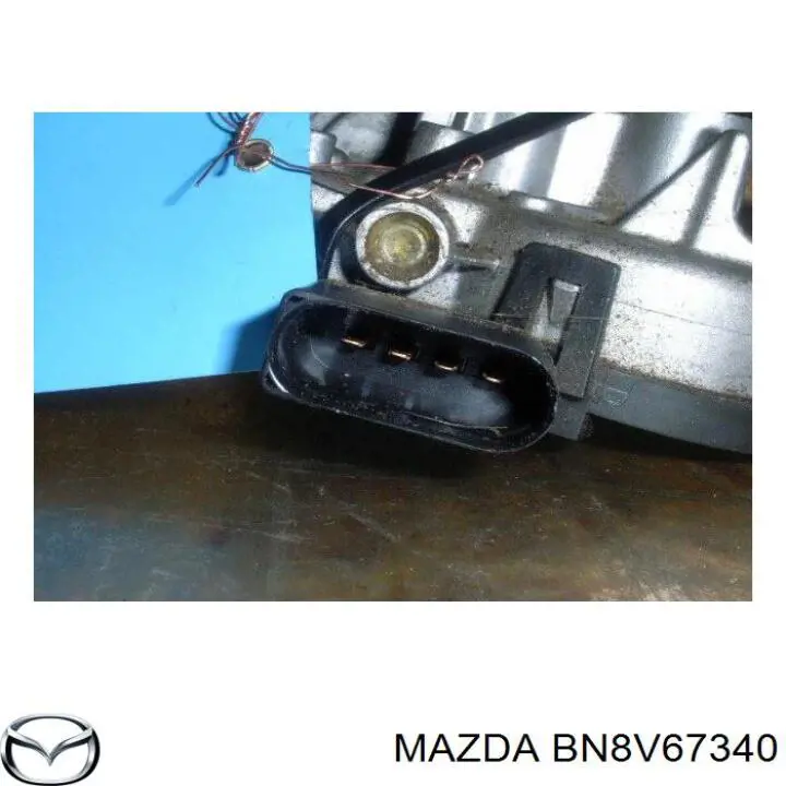 Двигун склоочисника лобового скла (трапеції) BN8V67340 Mazda