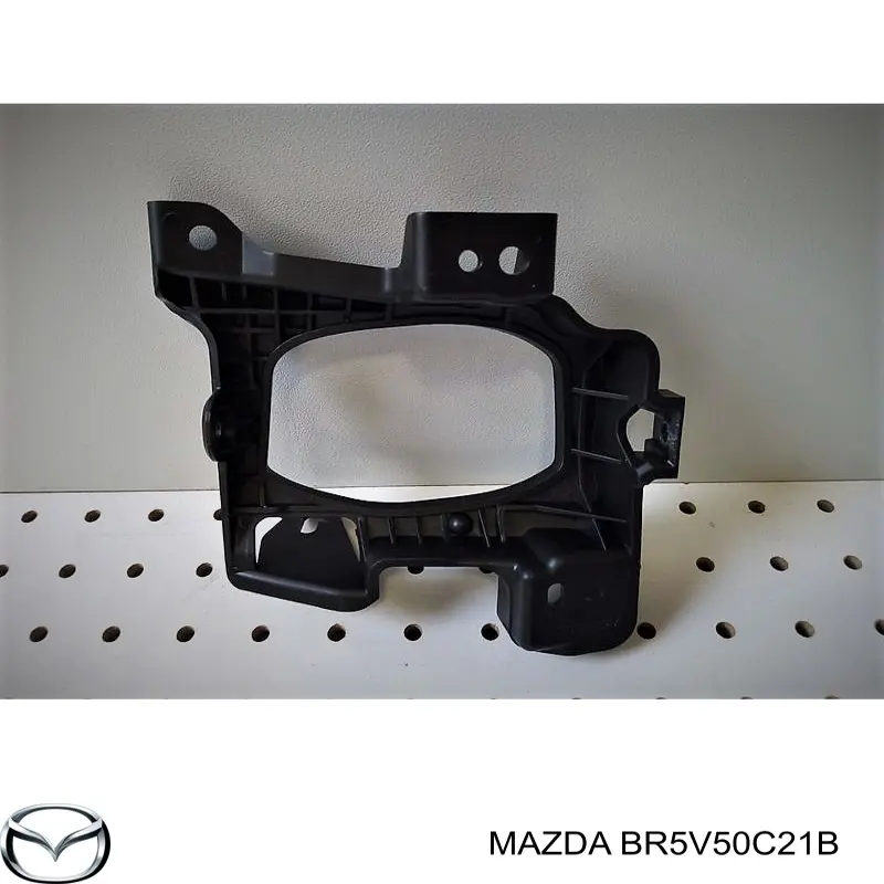 BR5V50C21B Mazda Заглушка під протитуманні фари, ліва