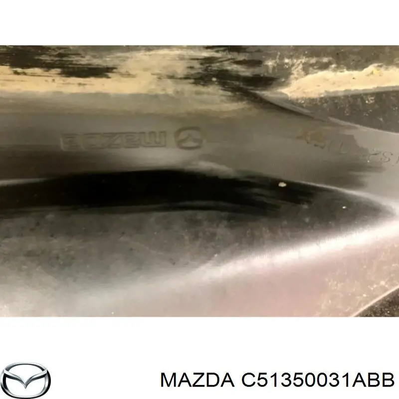 Передній бампер на Mazda 5 CW