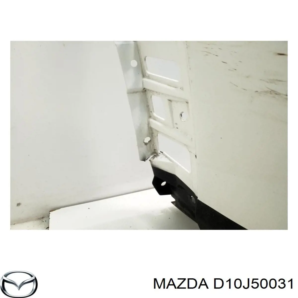 D10J50031 Mazda Бампер передній в зборі