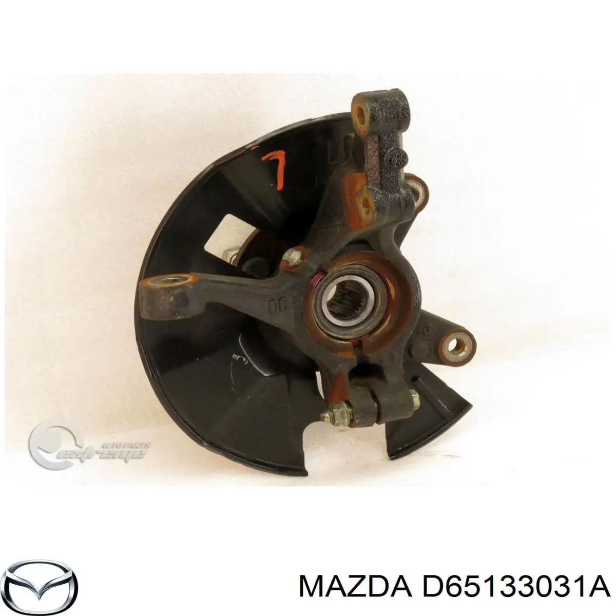 Цапфа поворотна ліва Mazda D65133031A ціна, від 75.93 USD
