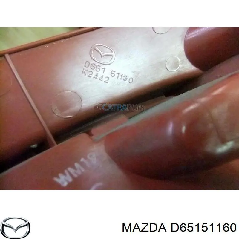 Ліхтар задній лівий Mazda D65151160M