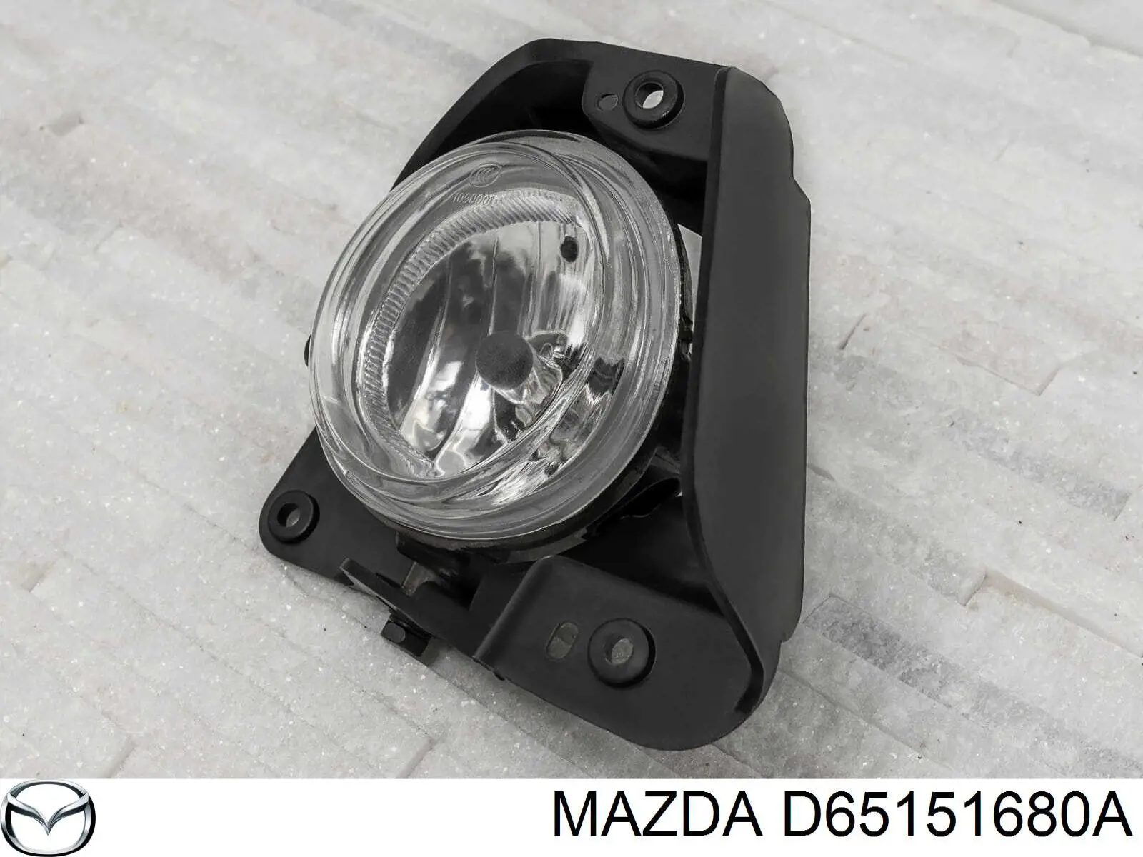 D65151680A Mazda фара протитуманна, права