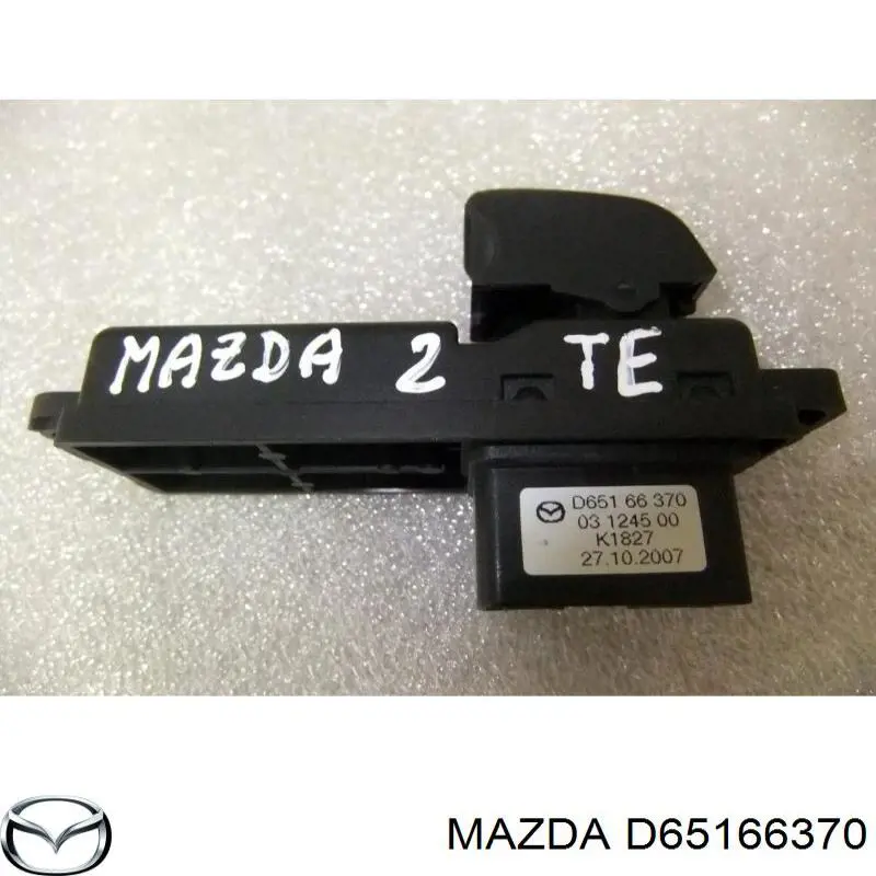 Кнопка вмикання двигуна склопідіймача передня права Mazda D65166370 ціна, від 16.54 USD