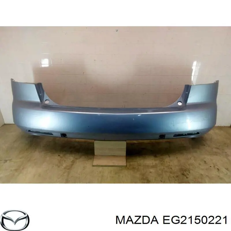Задній бампер EG2150221 Mazda