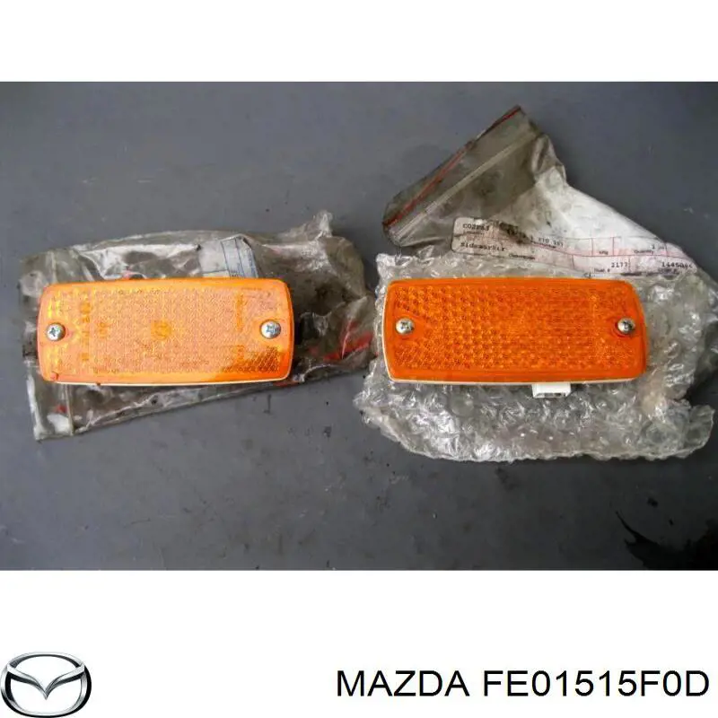 FE01515F0D Mazda Поворотник лівий
