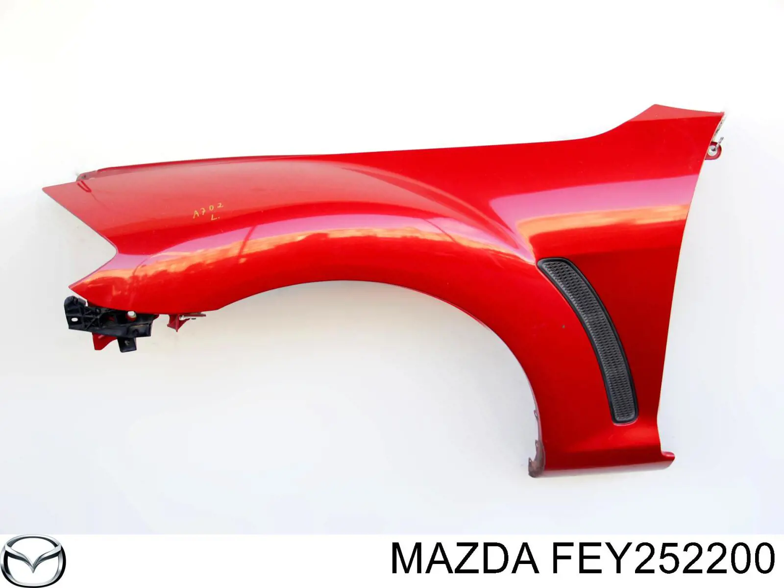 Крило переднє ліве Mazda RX-8 (SE) (Мазда Рх 8)
