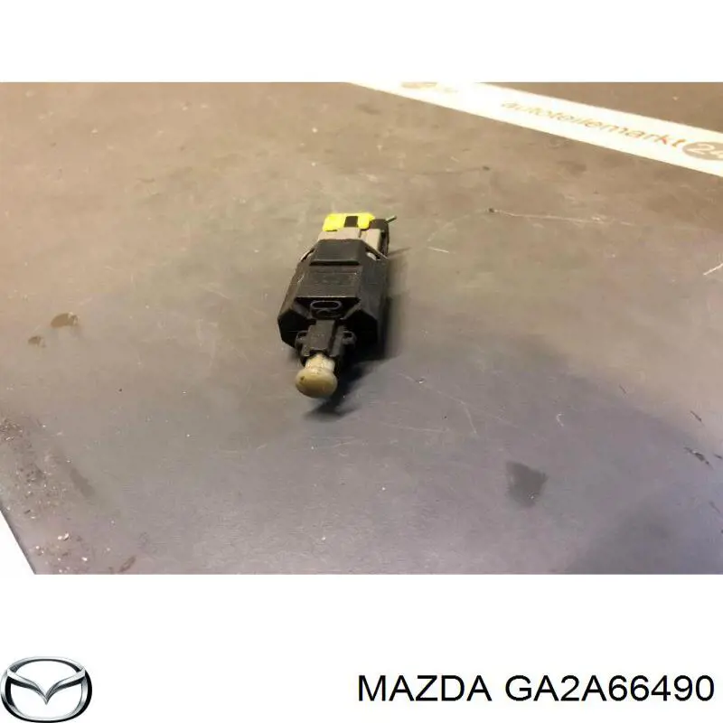 GA2A66490 Mazda Лягушка стоп-сигналу