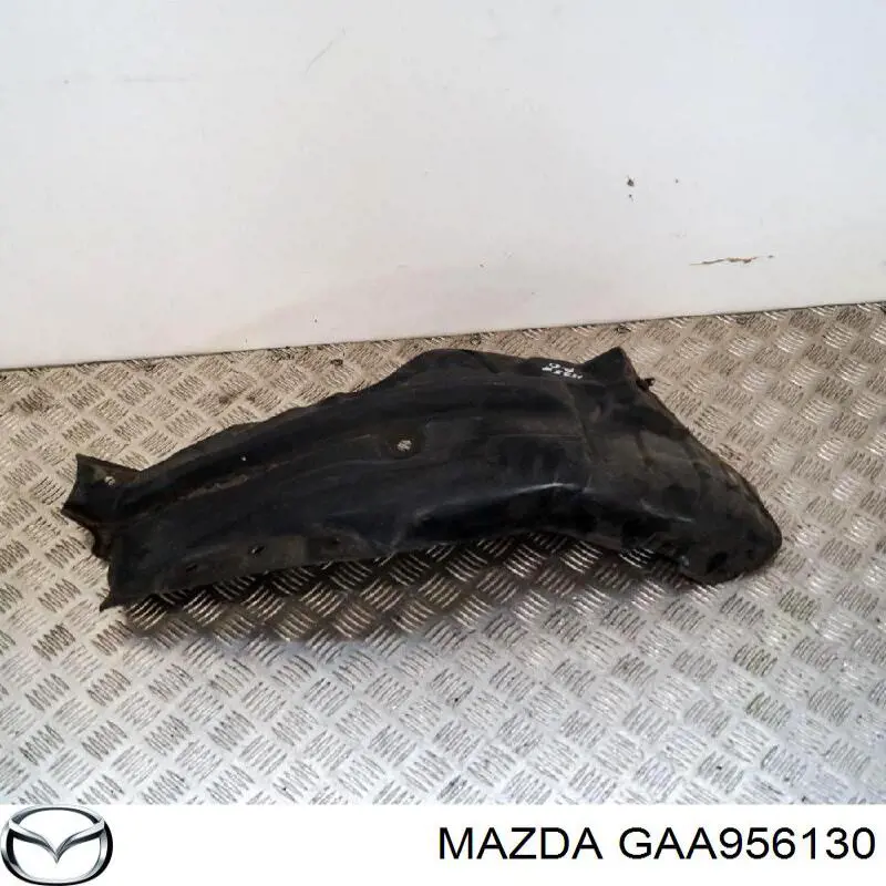 Купити GAA956130 Mazda Підкрилок передній правий
